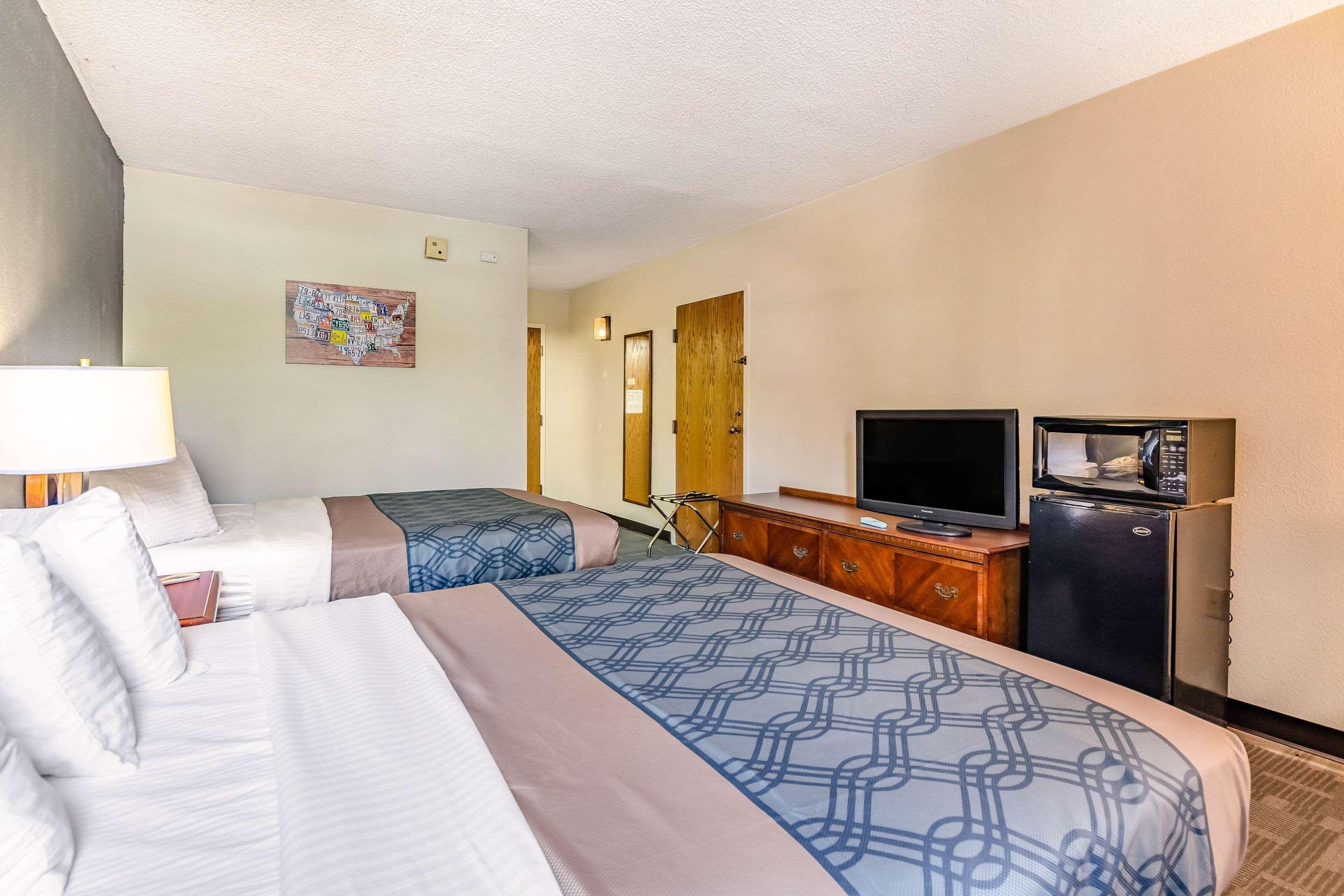 Econo Lodge Inn & Suites Radford-Blacksburg Area Dış mekan fotoğraf