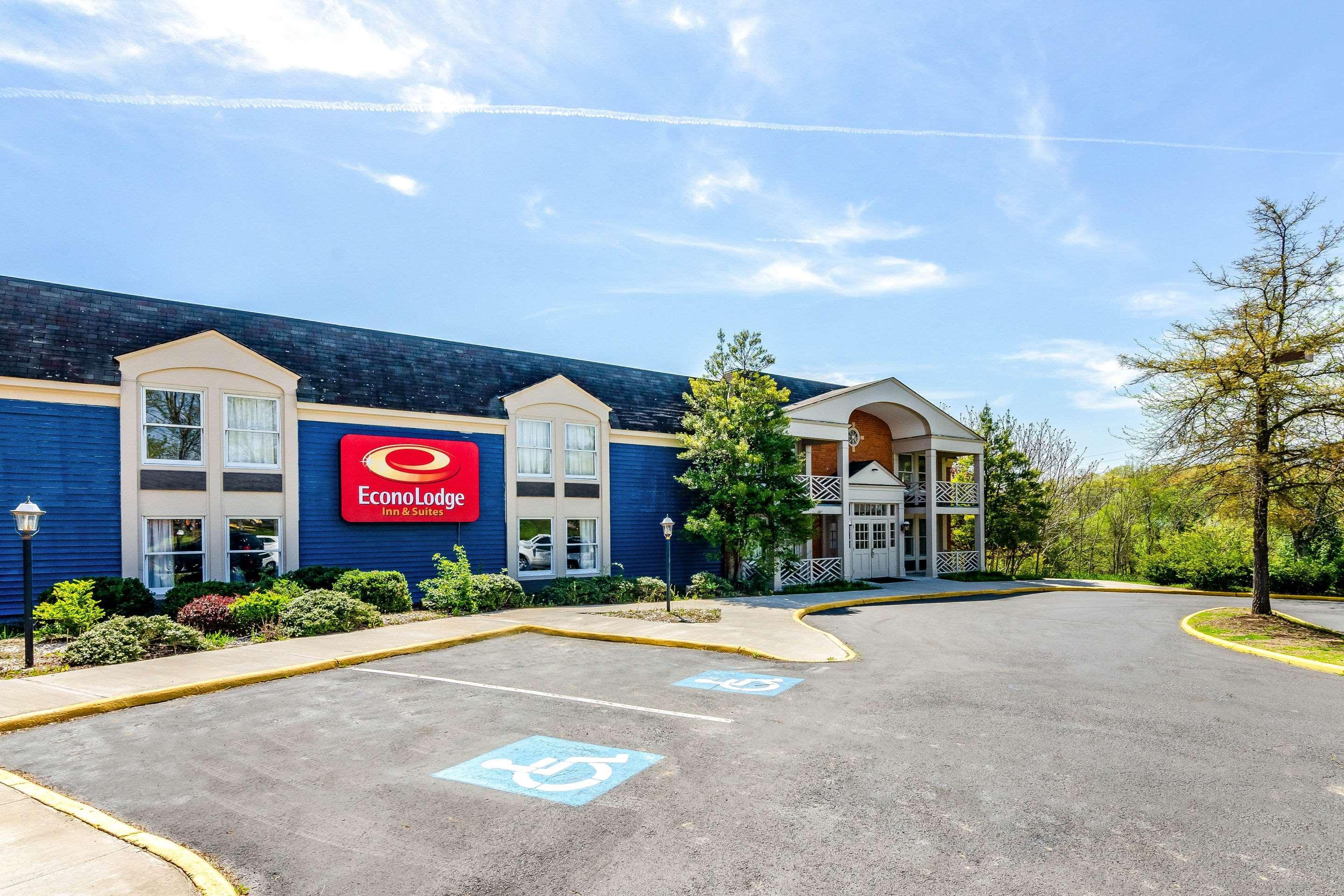 Econo Lodge Inn & Suites Radford-Blacksburg Area Dış mekan fotoğraf