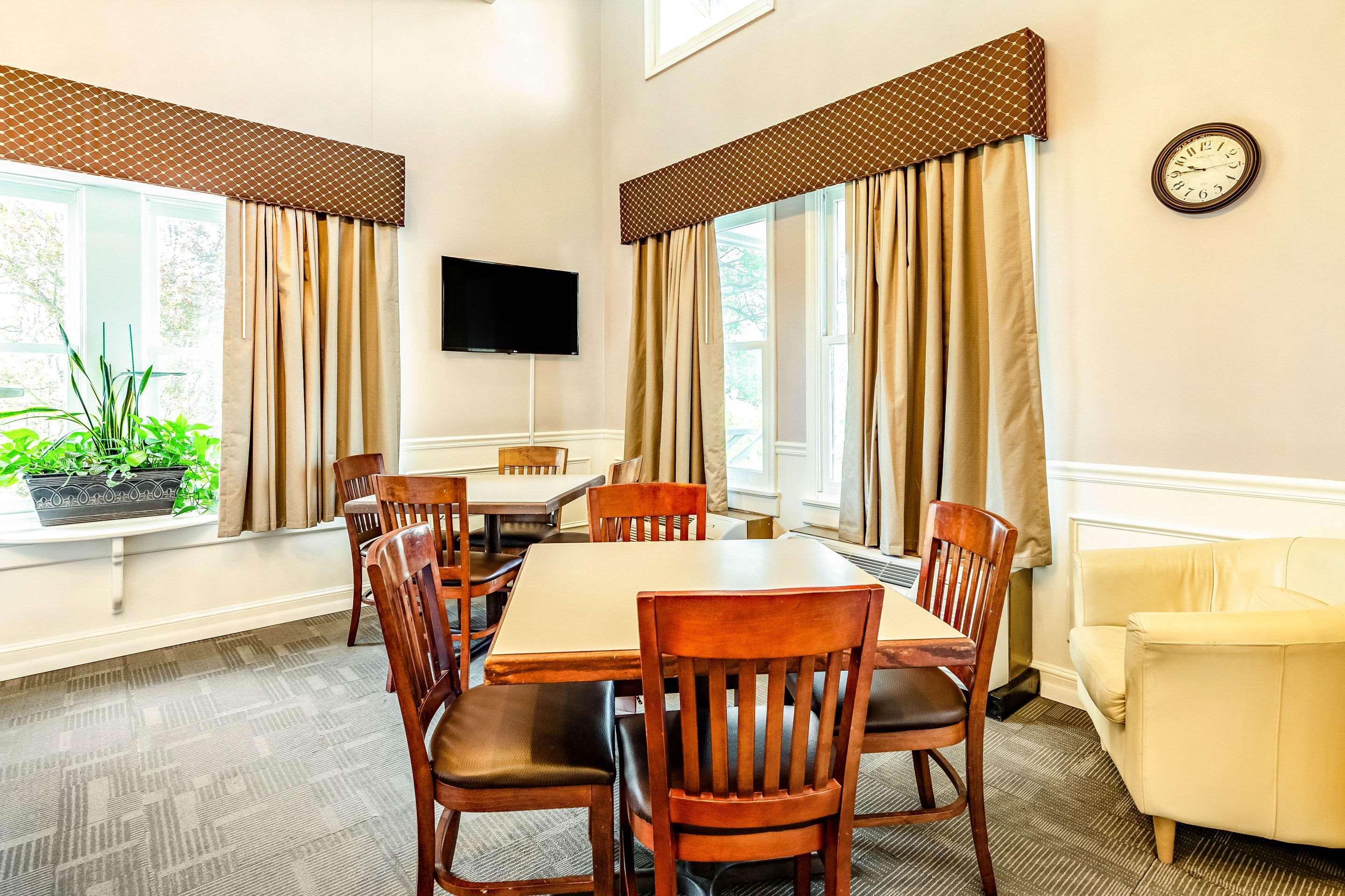 Econo Lodge Inn & Suites Radford-Blacksburg Area Dış mekan fotoğraf